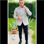 Diploma liceo classico, tutt’ora studente di giurisprudenza al terzo anno, offre ripetizioni per le seguenti materie:-diritto (medie, superiori)-italiano e grammatica (medie, superiori)Tariffa: tra i 15 e all’ora